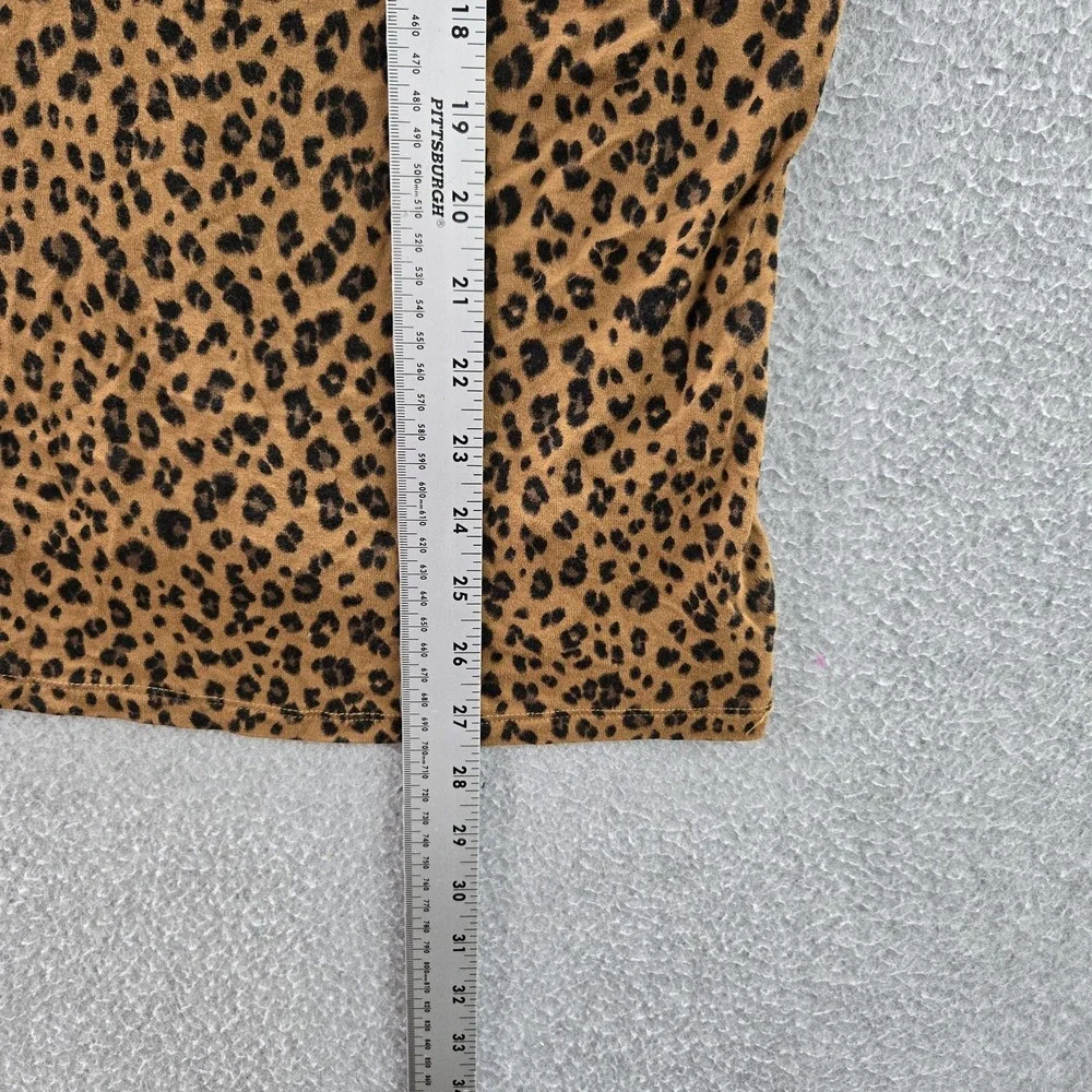 Old Navy Women Shirt XXL Brown Animal‎ Print V-Neck Pullover